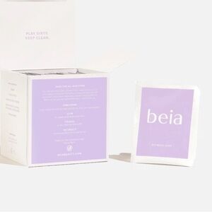 NIB Beia Refresh Wipes 15 Count